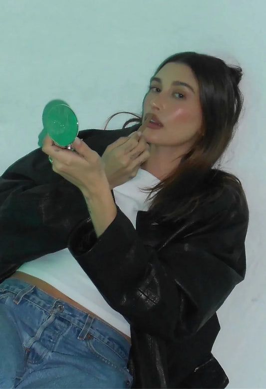 Rhode the compact mirror